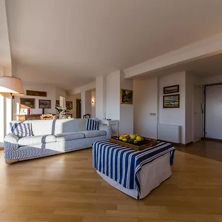 Appartamento Altido Marvellous Penthouse In