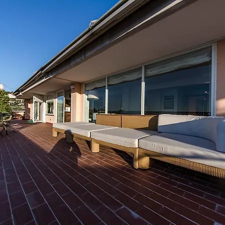 Altido Marvellous Penthouse In Appartamento *